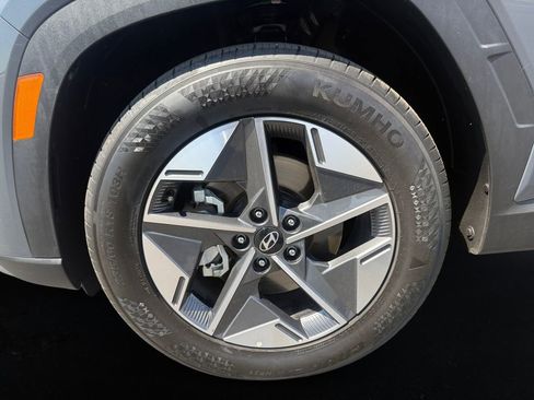Used 2025 Hyundai Tucson SEL FWD image 9