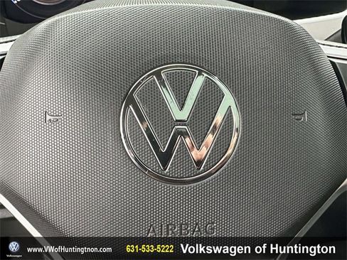 Certified 2022 Volkswagen Atlas SEL Premium image 23