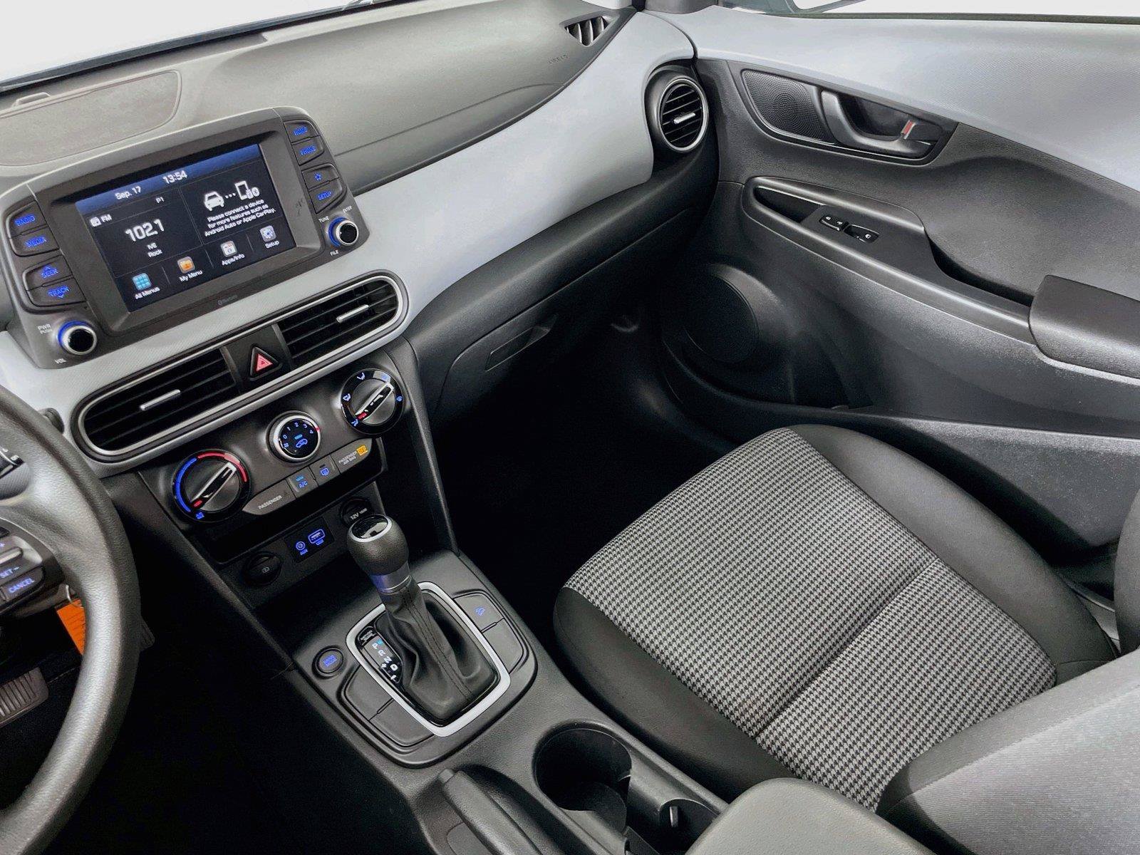 Used 2019 Hyundai Kona SE FWD image 24
