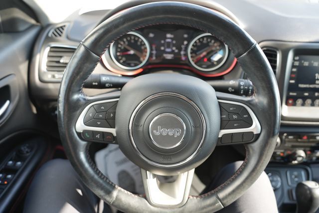 Used 2018 Jeep Compass Trailhawk w/ Cold Weather Group AWD/4WD image 26