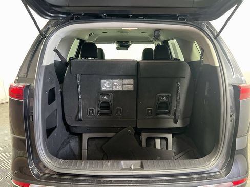 Used 2024 Kia Carnival LX FWD image 23