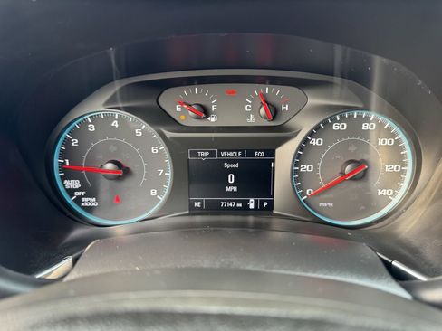 Used 2018 Chevrolet Equinox LT FWD image 13
