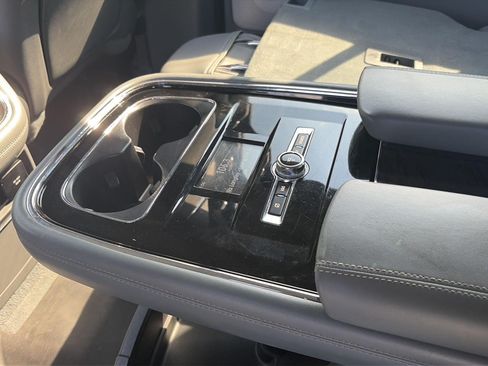 Used 2018 Lincoln Navigator Reserve w/ Technology Package AWD/4WD image 16