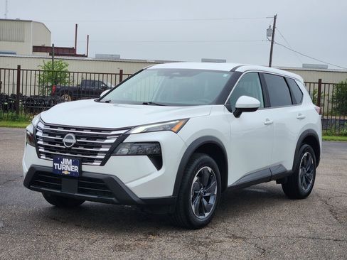 Used 2025 Nissan Rogue SV FWD image 3