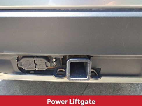 Used 2023 Ford Explorer XLT w/ Equipment Group 202A AWD/4WD image 16