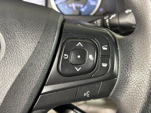 Used 2017 Toyota Camry LE image 25