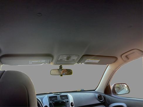 Used 2006 Toyota RAV4 4WD image 19