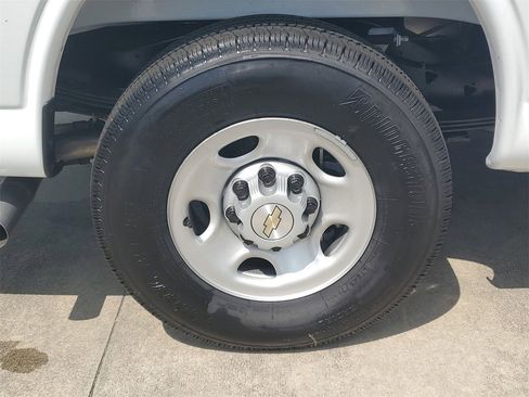 New 2025 Chevrolet Express 2500 w/ Driver Convenience Package image 5