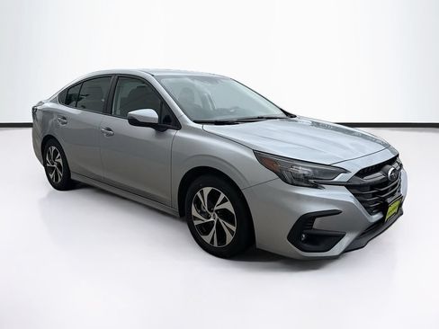 Used 2025 Subaru Legacy Premium AWD/4WD image 3