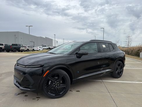 Certified 2024 Chevrolet Equinox EV RS image 8