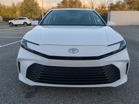 Certified 2025 Toyota Camry LE image 9