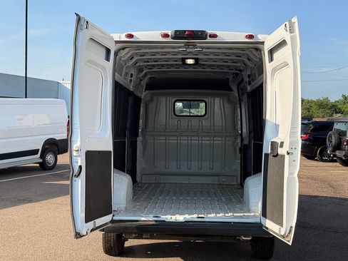 Used 2025 RAM ProMaster 3500 w/ Convenience Group FWD image 5