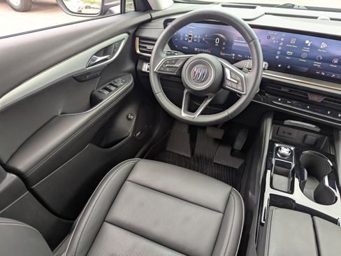 Certified 2024 Buick Envision Avenir image 17