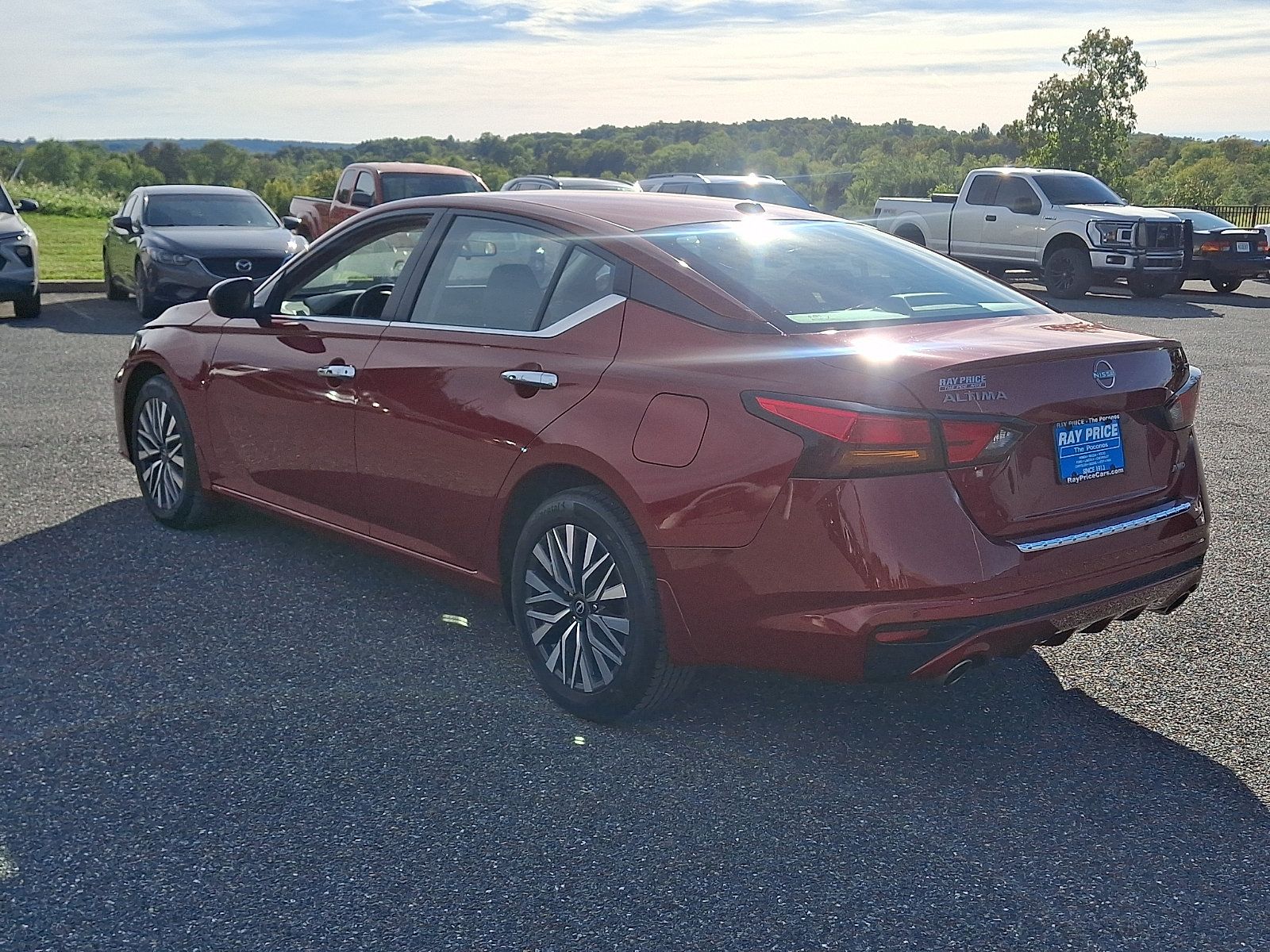 Used 2023 Nissan Altima 2.5 SV w/ SV Premium Package AWD/4WD image 4