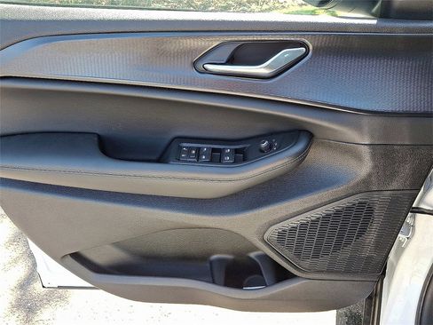 New 2025 Jeep Grand Cherokee L Laredo w/ Luxury Tech Group I image 10