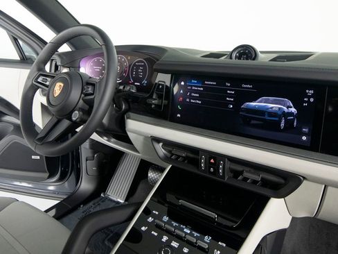 New 2026 Porsche Cayenne AWD/4WD image 31
