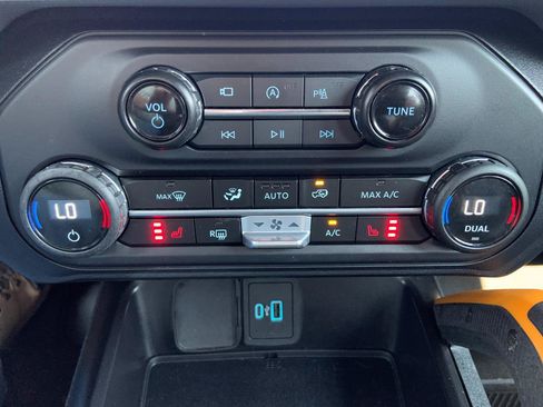 Used 2023 Ford Bronco Badlands AWD/4WD image 16