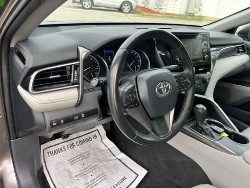 Used 2021 Toyota Camry SE w/ Convenience Package FWD image 25