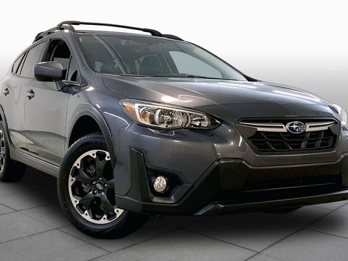 Used 2022 Subaru Crosstrek 2.0i Premium AWD/4WD image 2