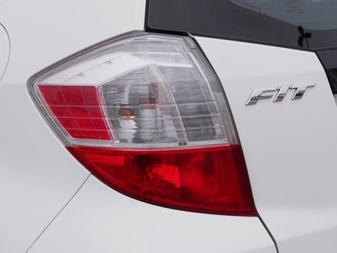 Used 2010 Honda Fit Sport image 17