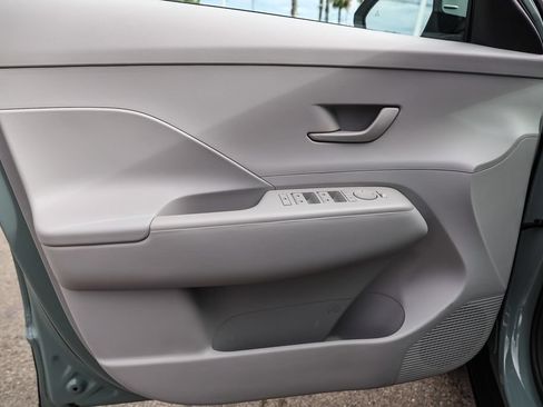 Used 2024 Hyundai Kona SEL FWD image 20