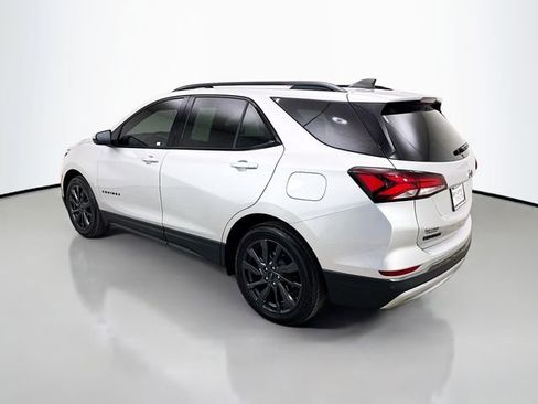 Used 2022 Chevrolet Equinox RS w/ RS Leather Package image 5