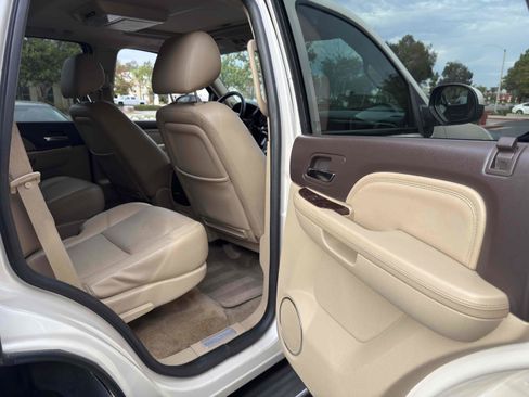 Used 2014 GMC Yukon Denali image 46