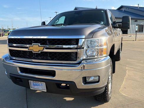 Used 2013 Chevrolet Silverado 2500 LTZ w/ LTZ Plus Package AWD/4WD image 5