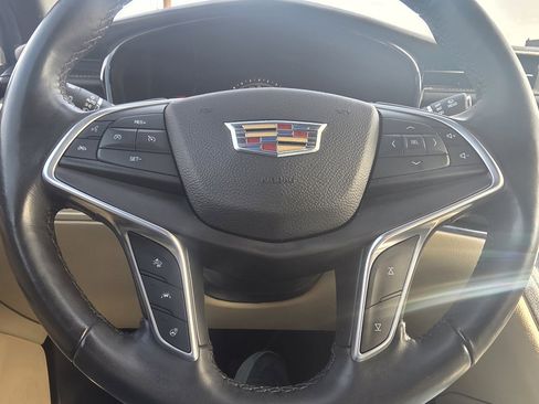 Used 2017 Cadillac XT5 Luxury w/ Driver Awareness Package image 22