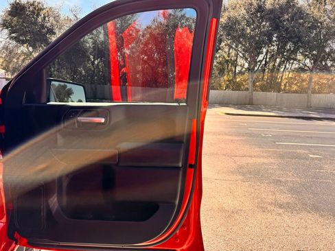 Used 2021 Chevrolet Silverado 1500 Custom image 32