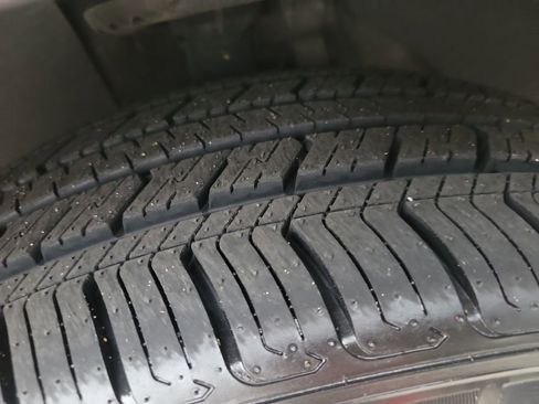 Used 2022 Kia Sorento S w/ Panoramic Sunroof Package image 33