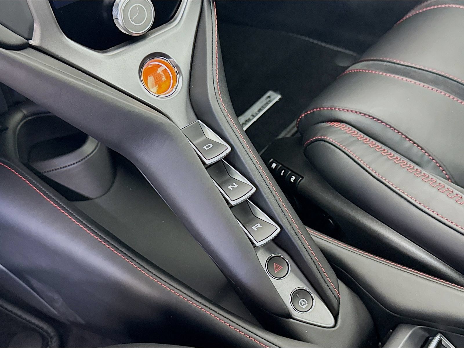Used 2026 McLaren 750S Spider RWD image 14