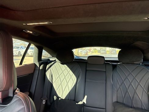 Used 2022 Mercedes-Benz EQS 580 4MATIC Sedan image 9