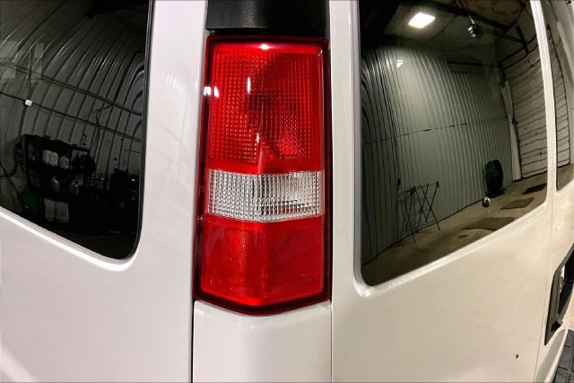 Certified 2025 Chevrolet Express 3500 LT w/ LT Preferred Equipment Group RWD image 10