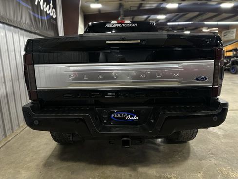 Used 2017 Ford F350 Platinum w/ Platinum Ultimate Package image 2