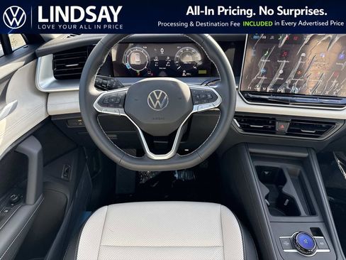 New 2026 Volkswagen Tiguan SE FWD image 12