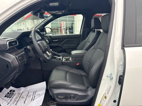 New 2025 Toyota Tacoma TRD Off-Road image 13