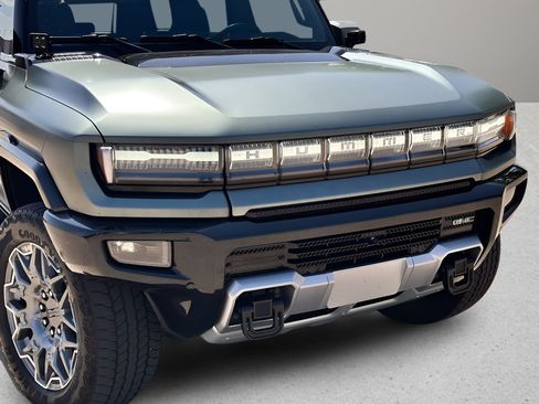 Used 2024 GMC Hummer EV 3X w/ LPO, Illumination Package AWD/4WD image 2