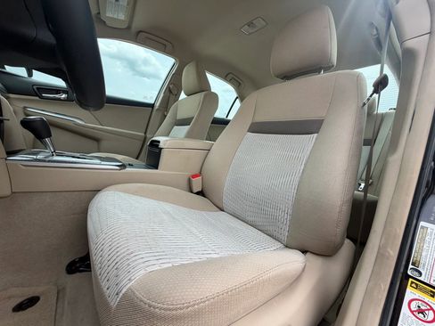 Used 2012 Toyota Camry XLE w/ Convenience Pkg FWD image 24