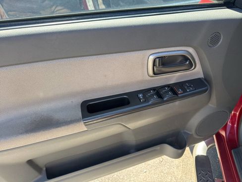 Used 2005 GMC Canyon SLE w/ Safe And Sound Package AWD/4WD image 18