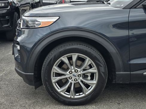 Used 2022 Ford Explorer XLT w/ Equipment Group 202A RWD image 9
