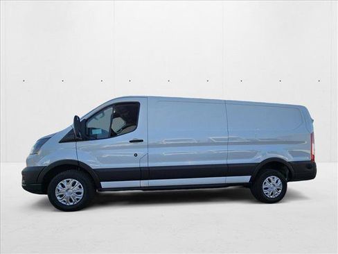 New 2024 Ford E-Transit Low Roof image 5