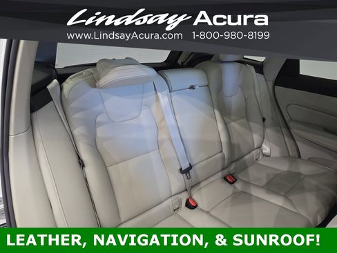 Used 2024 Volvo XC60 B5 Plus image 9