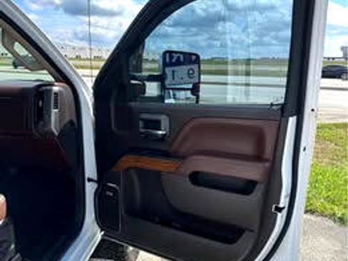 Used 2016 Chevrolet Silverado 2500 High Country w/ Duramax Plus Package image 14