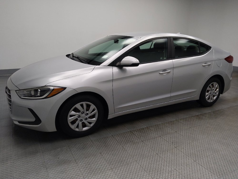 Used 2017 Hyundai Elantra SE FWD image 2