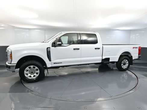 Used 2024 Ford F350 XLT w/ FX4 Off-Road Package image 10