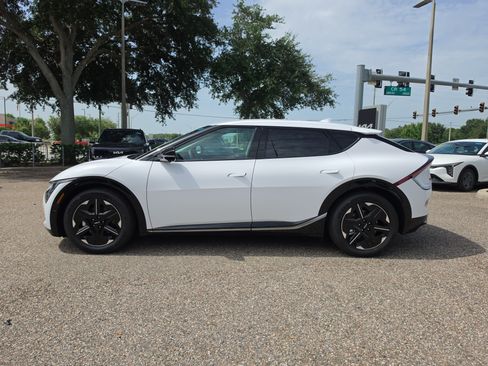 New 2026 Kia EV6 Wind RWD image 5
