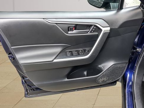 Used 2023 Toyota RAV4 XLE Premium AWD/4WD image 21