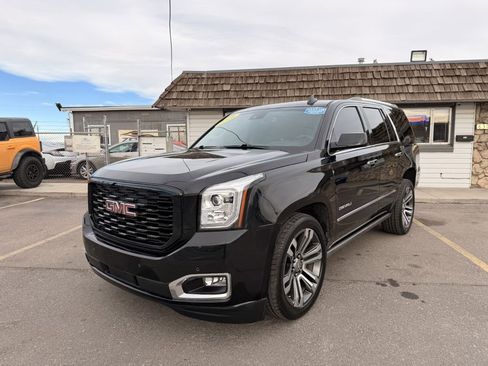 Used 2018 GMC Yukon Denali w/ Denali Ultimate Package image 3