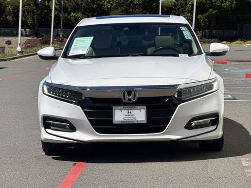 Used 2020 Honda Accord Touring image 5